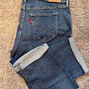 Women’s Levi’s 311 shaping skinny capris. Size 16w. Like new, only worn twice